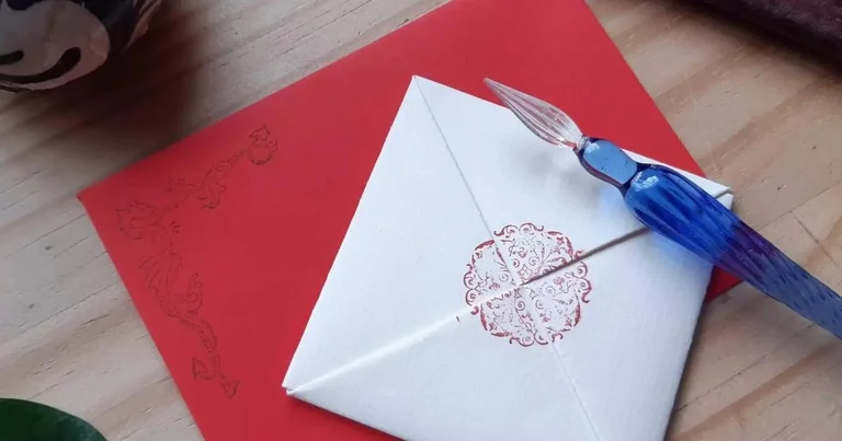 Learn the Art of Georgian 'Puzzle Purses' at This York Workshop