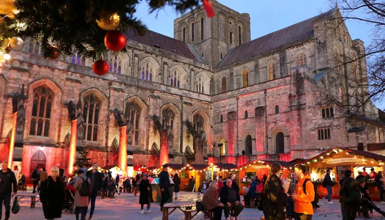 Winchester Cathedral Christmas Market: dates and travel tip