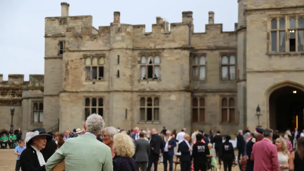 100 Warwickshire residents honoured for extraordinary community service