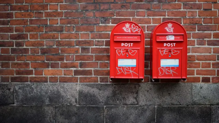 Bath city centre faces postal service gap after branch closure