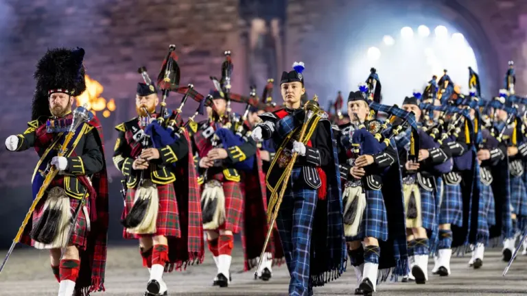 Edinburgh Tattoo brings 800 performers to the Castle