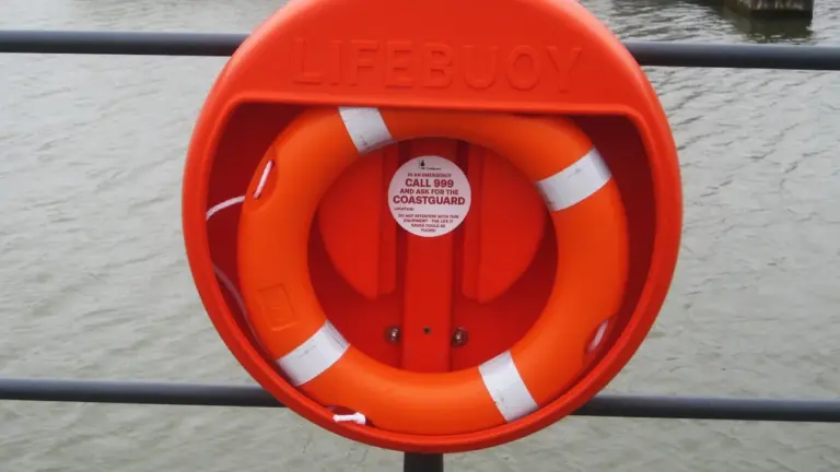 Rhondda Cynon Taf families urged to avoid risky summer spots