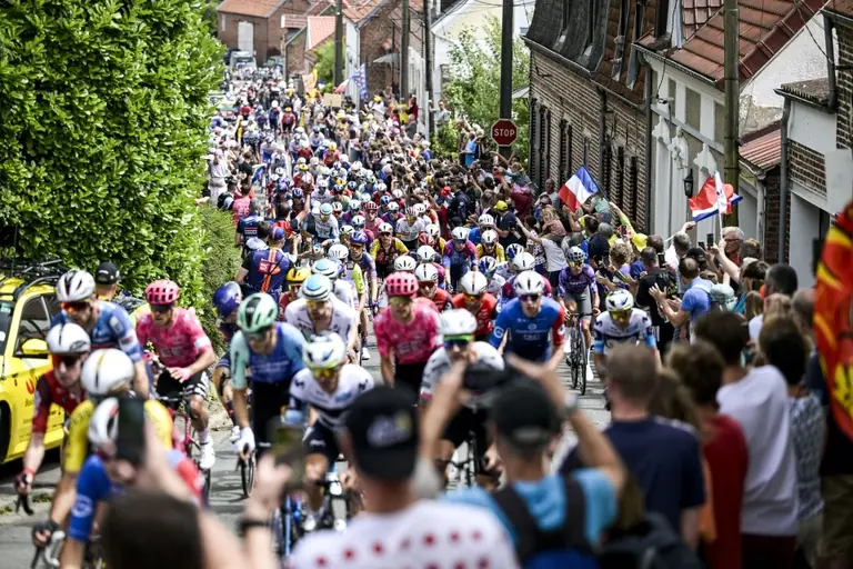 Tour de France brings a free day of racing to Blackburn